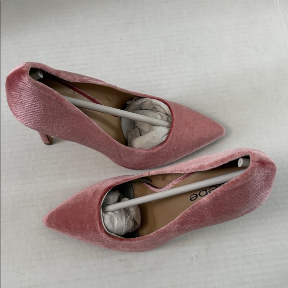 Bebe Velour Pink Heels Size 7 - Picture 10 of 12
